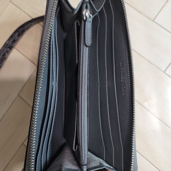 Michael Kors Grey Black Snakeskin Embossed Leather Wallet - Picture 9 of 15